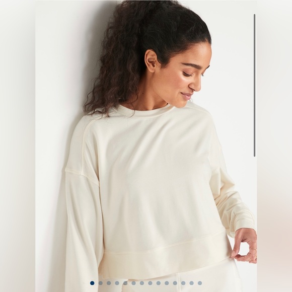 Old Navy Long Sleeve Live In Cropped French Terry Sweater! - Picture 7 of 11